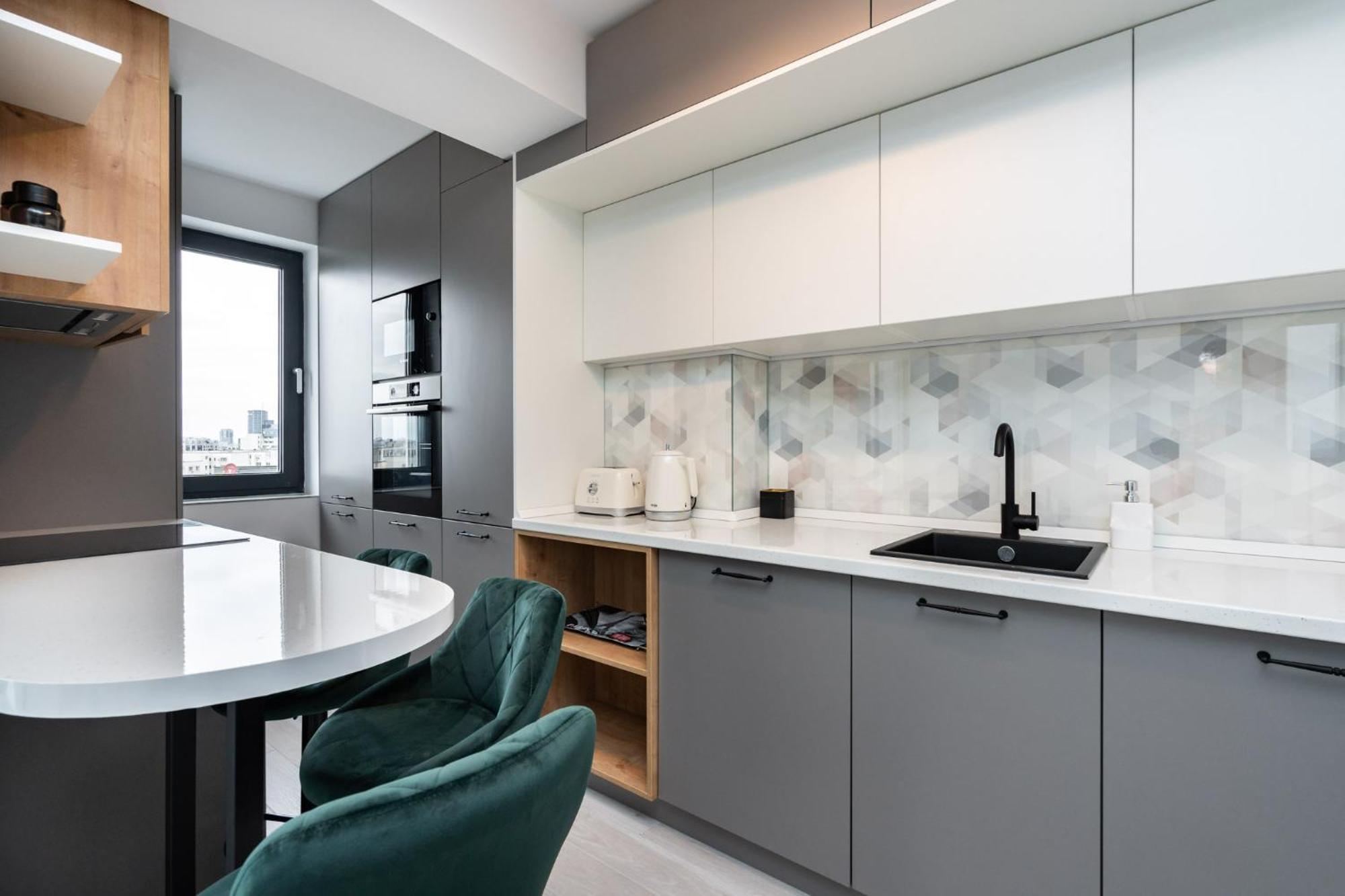 Classy Sassy - Elegant Escape In Timpuri Noi Bukarest Exteriör bild